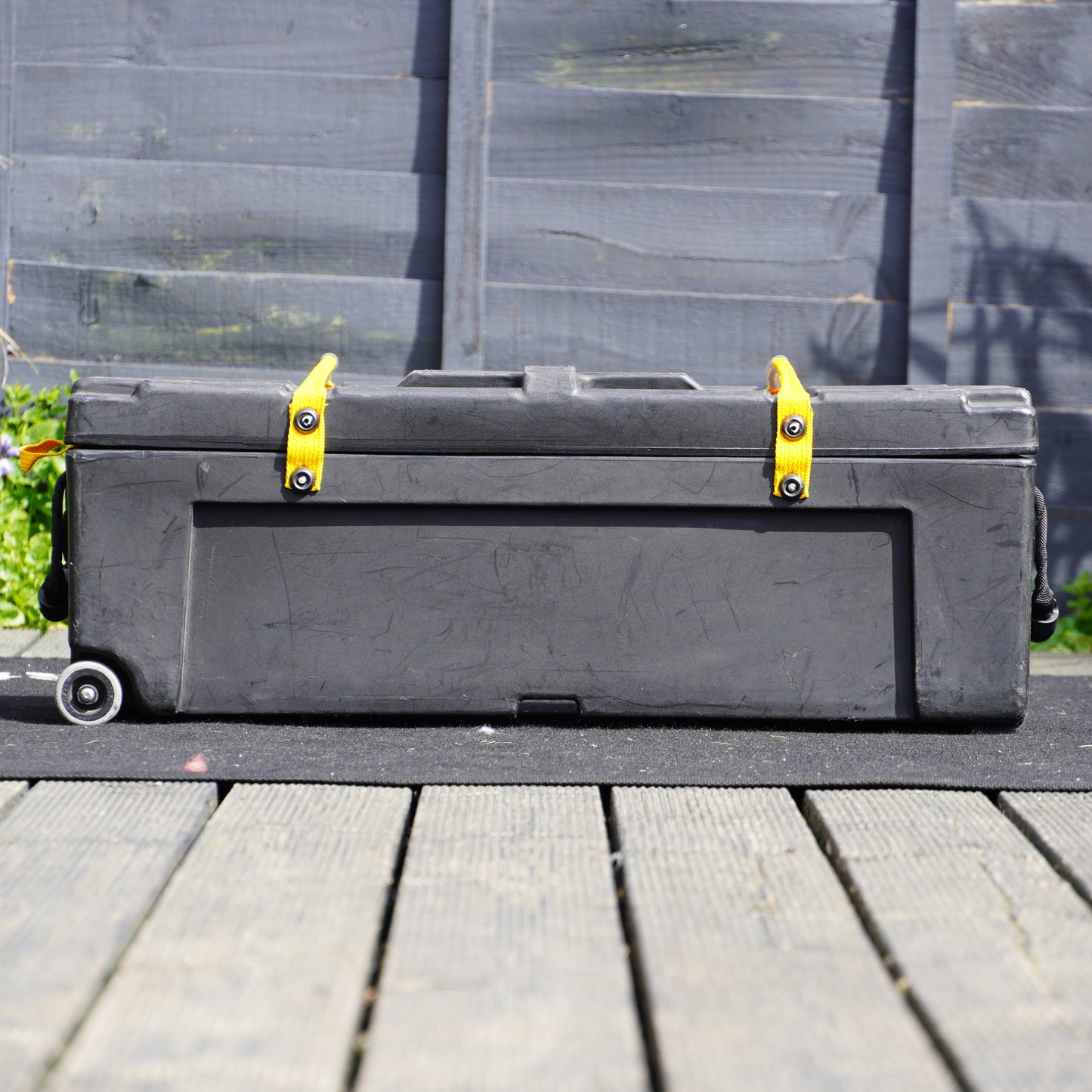 Hardcase HN28 28" Hardware Case with Wheels