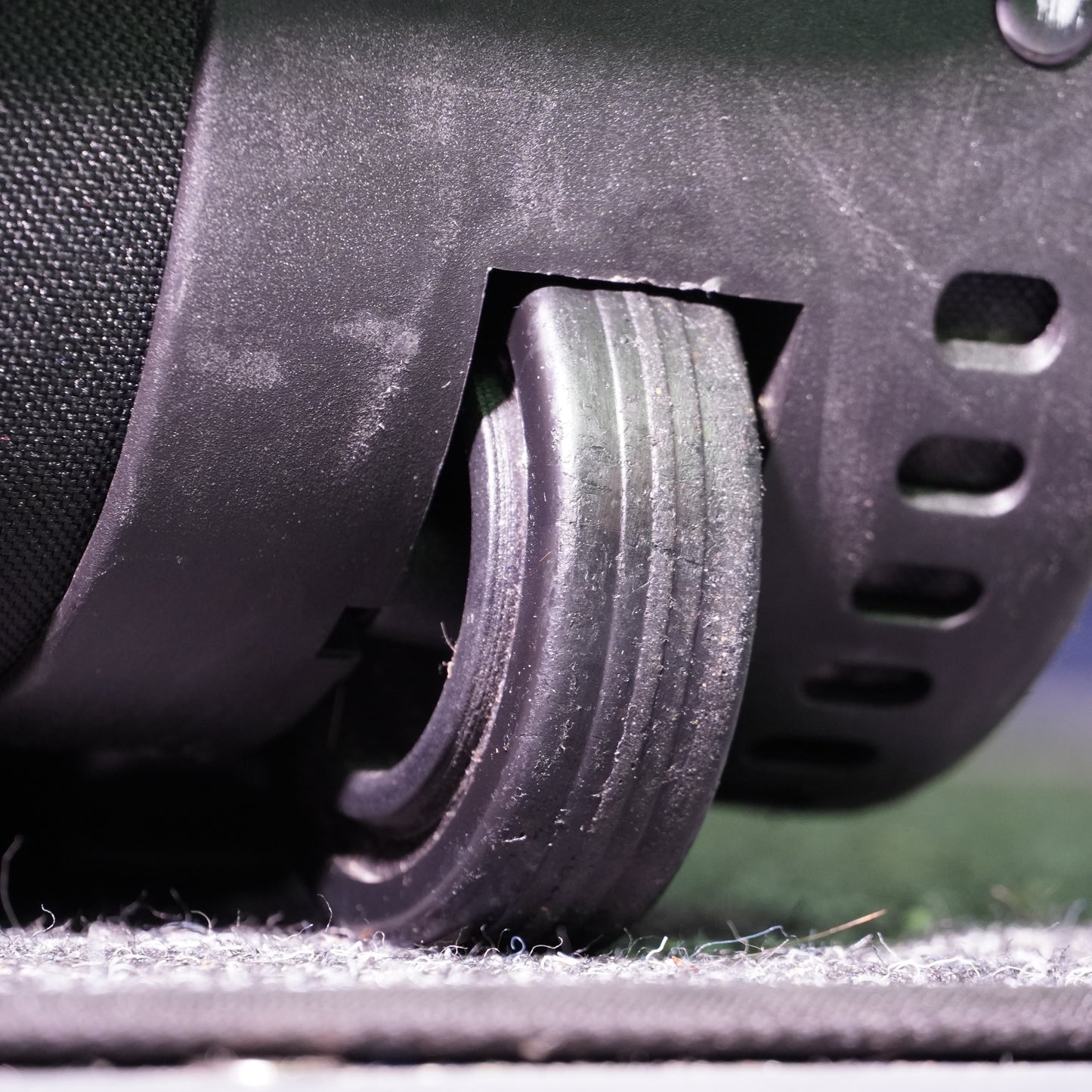 Pearl 46" Hardware Case w/ Wheels