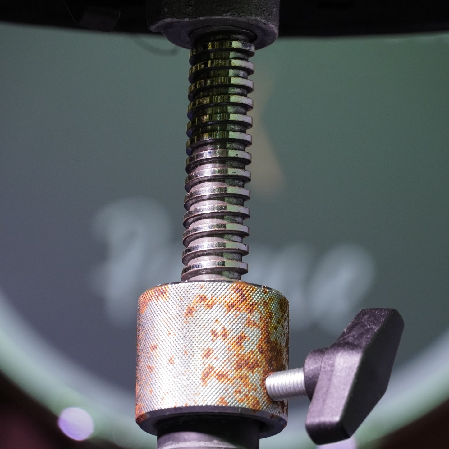 Roc n Soc Saddle Drum Throne in Red