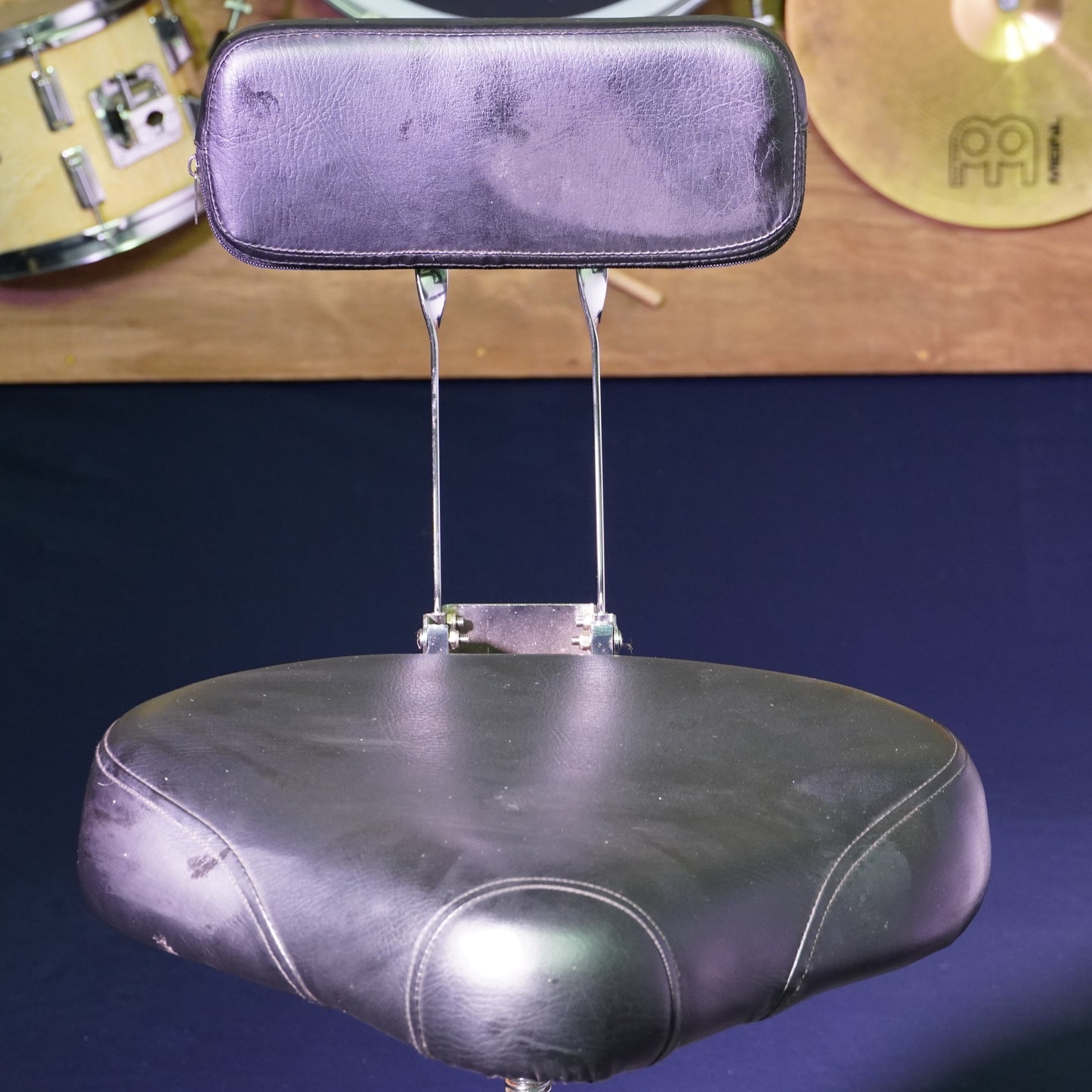 Saddle Drum Throne with Backrest & Spiral Height Adjustment