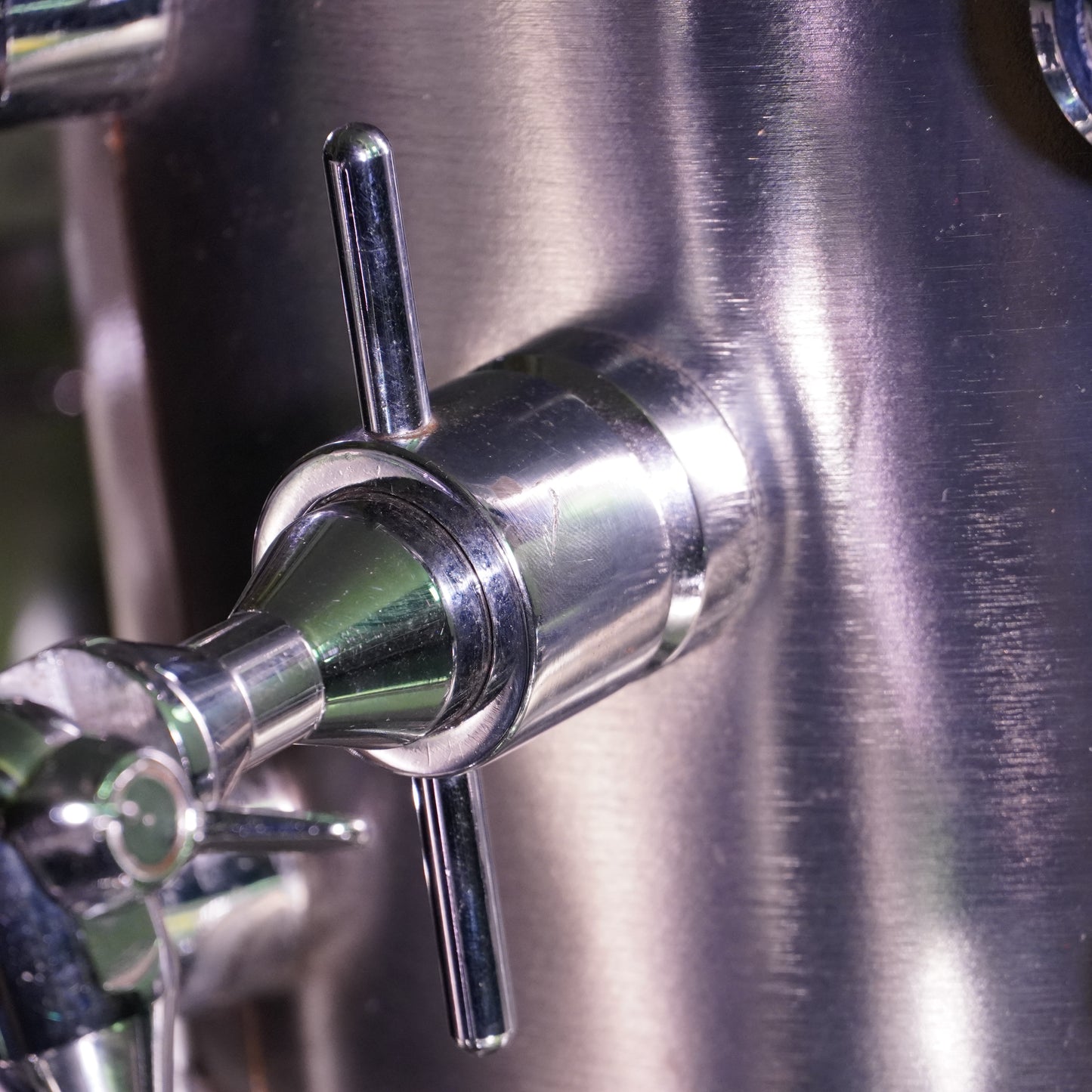 Hayman Vibrasonic Drum Kit in Silver w/ Matching Snare Drum (Shell Pack)